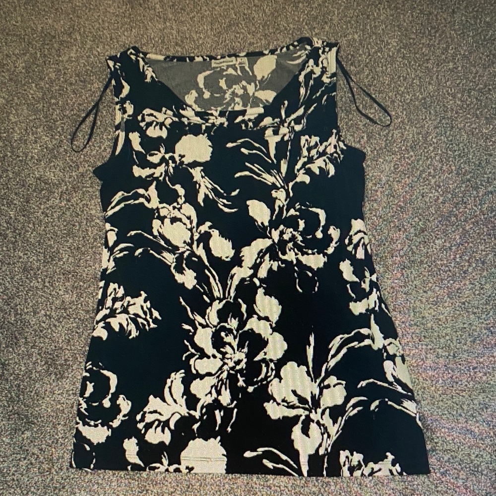 Sleeveless Black & White Floral Tank Top